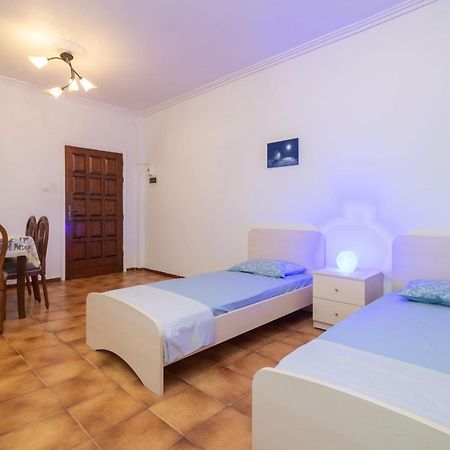 Natasas Apartments Аликес Екстериор снимка